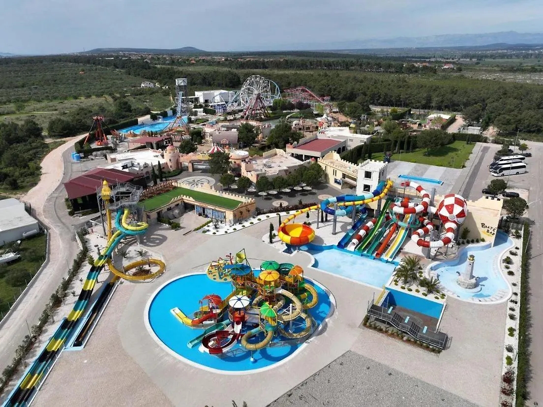 Mobile Home Linico Biograd Na Moru Campsite